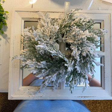 Becca's Booth White Wreath on Mirror